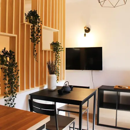 Yr Apartments Ticinese - Duomo In 10 Min By Tram-2